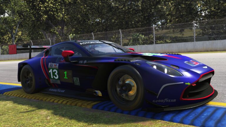 ASTON MARTIN AMR LMGT3